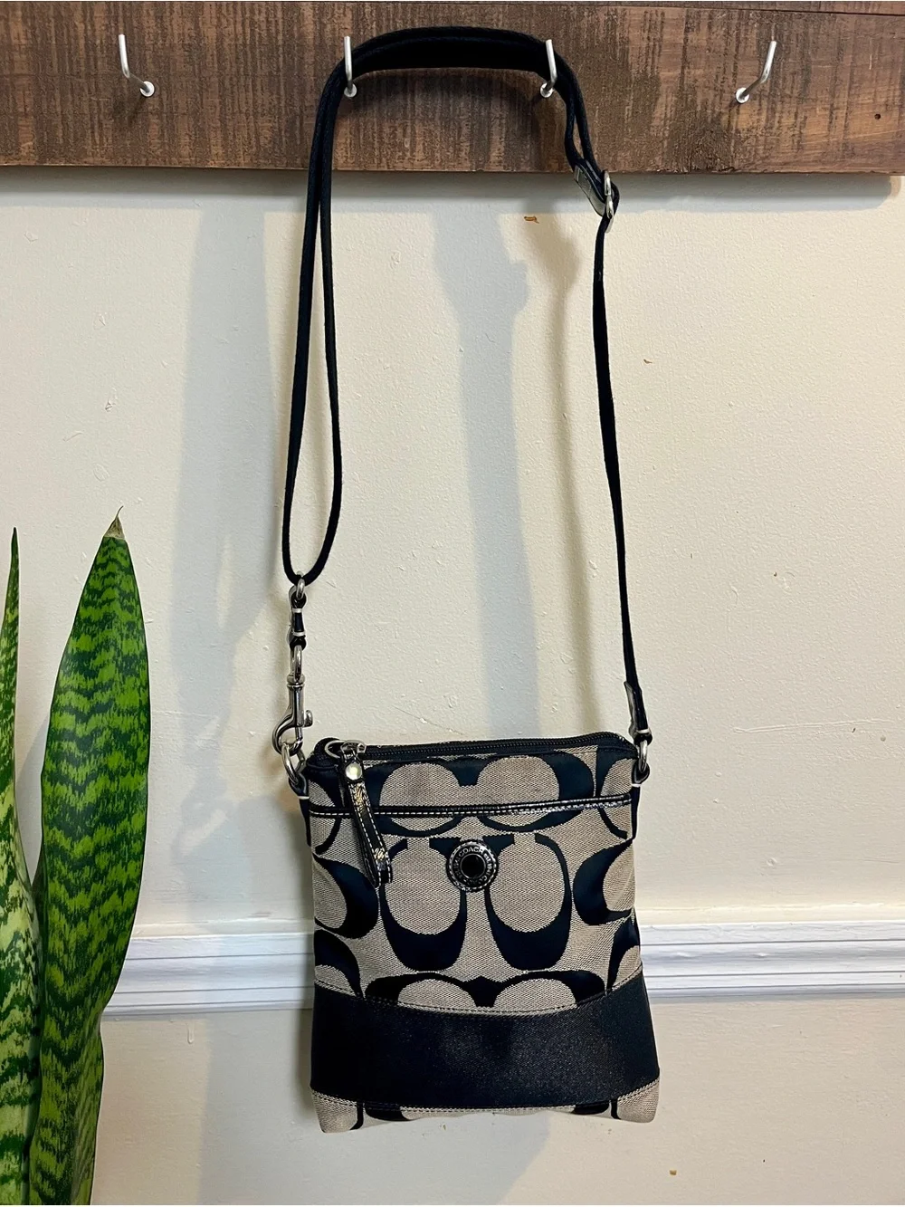 Vintage Coach Black and Tan Signature Crossbody Purse